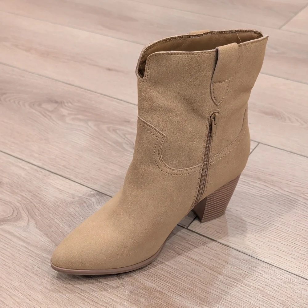 MIA Tan Suede Mid-Heel Western Ankle Boots - Picture 4 of 5